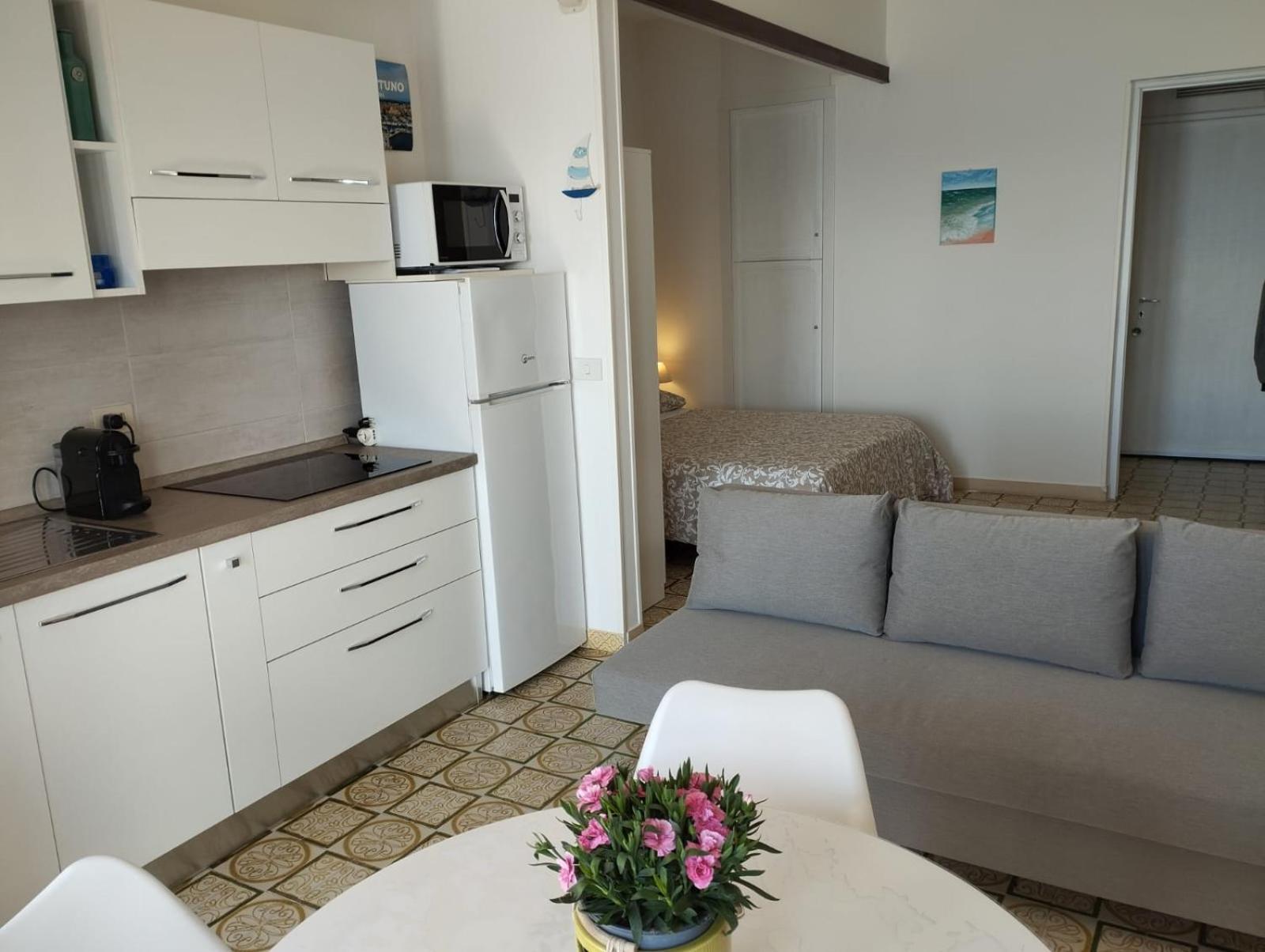 Apartamento La Terrazza Sul Tirreno Nettuno Exterior foto
